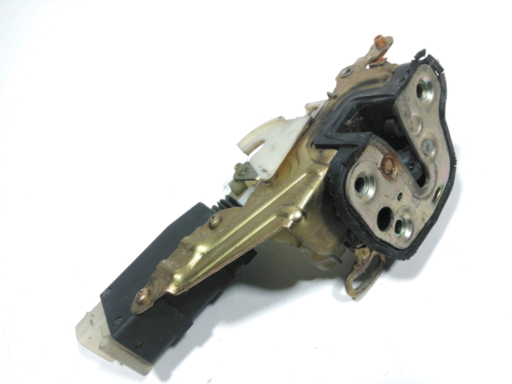 Serrure de porte avant droite