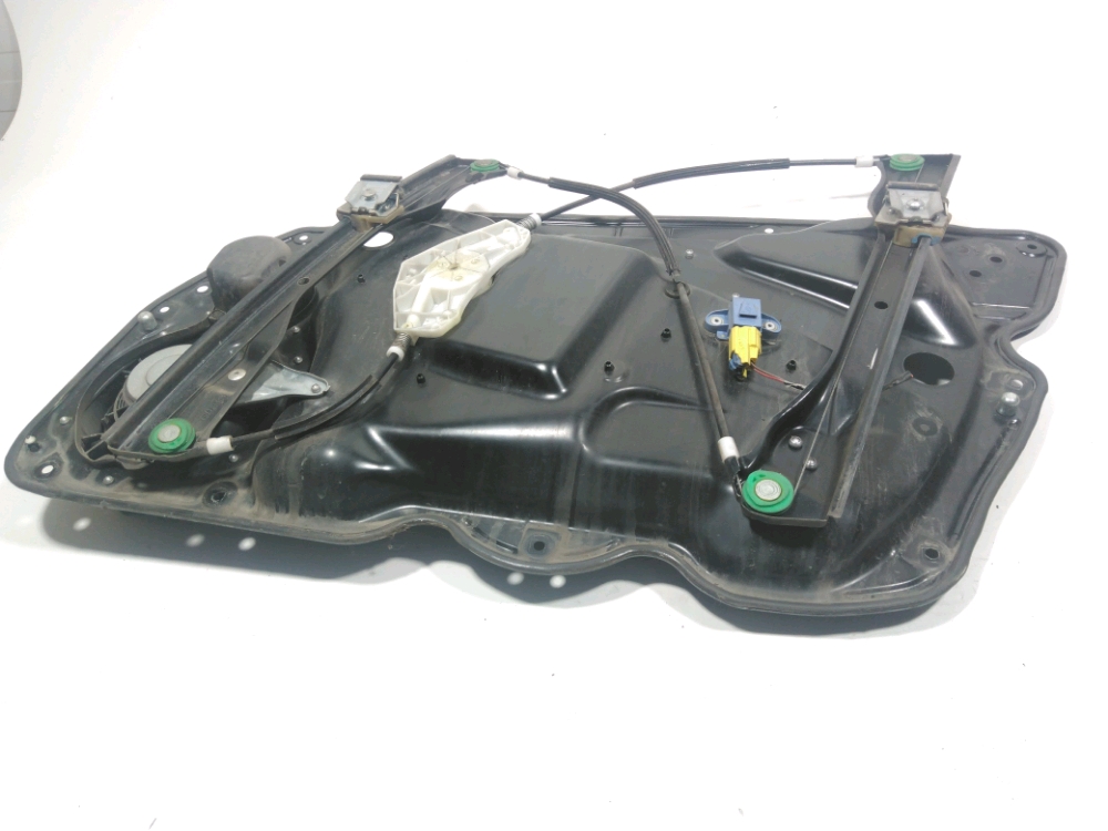 Lève-vitre électrique avant gauche