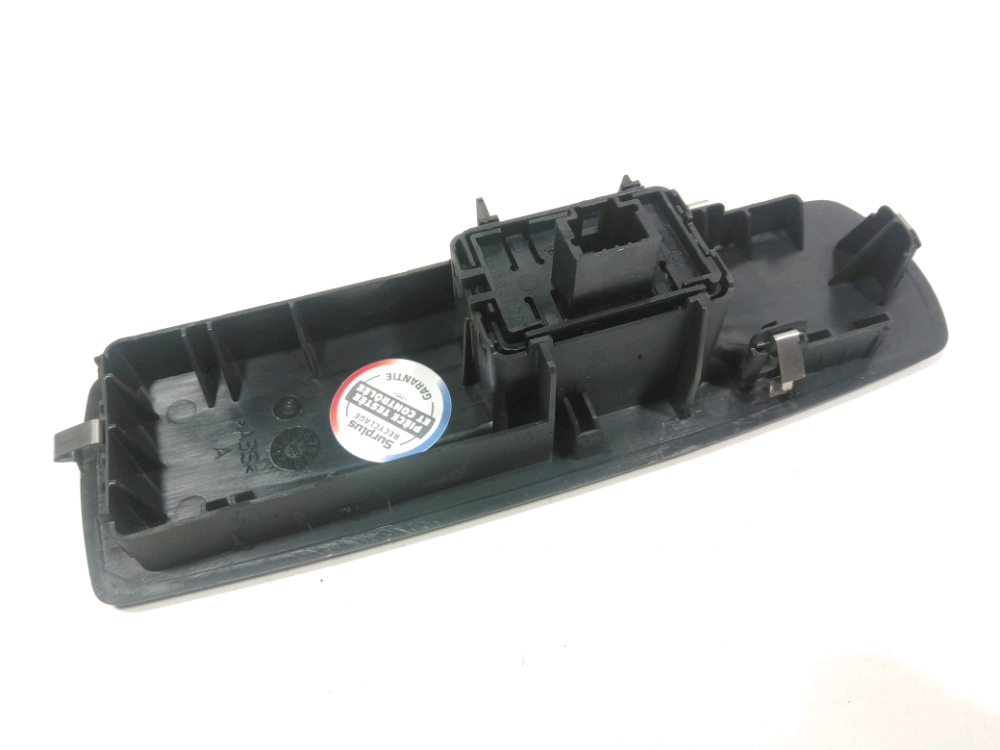 Commande lève-vitre avant droit