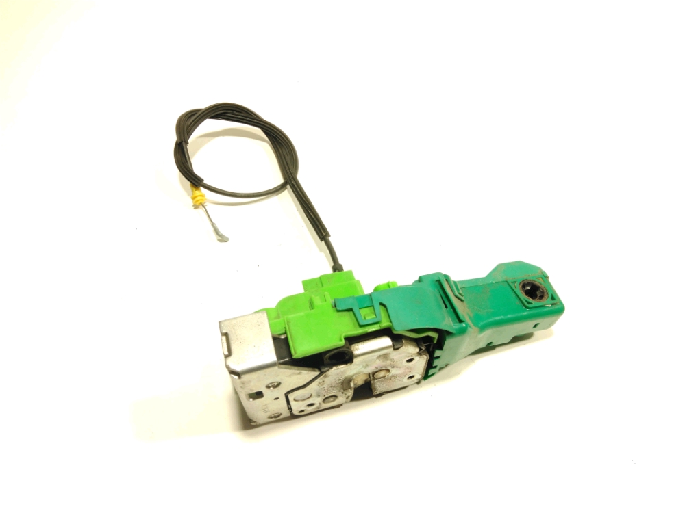 Serrure de porte avant gauche