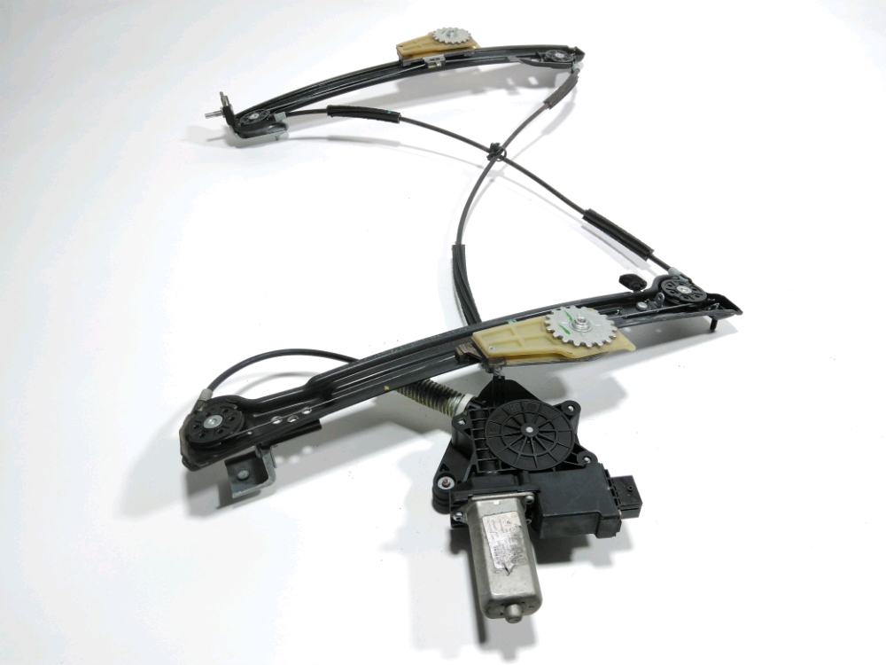 Lève-vitre électrique avant droit