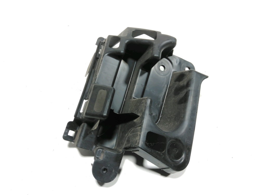 Support droit de pare-choc arrière