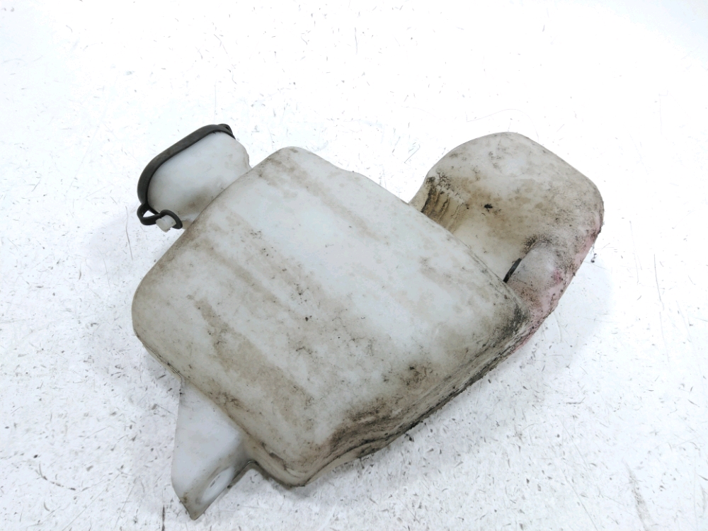 Réservoir de lave glace avant