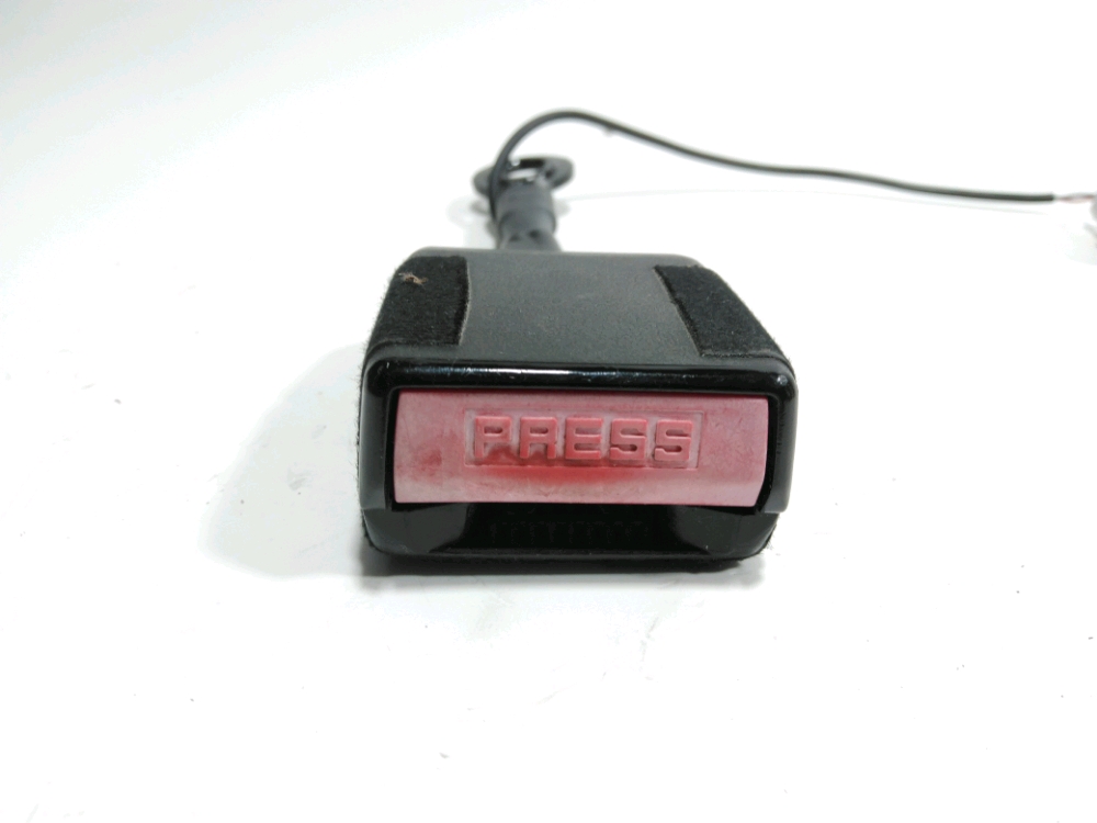 Ancrage ceinture avant droit