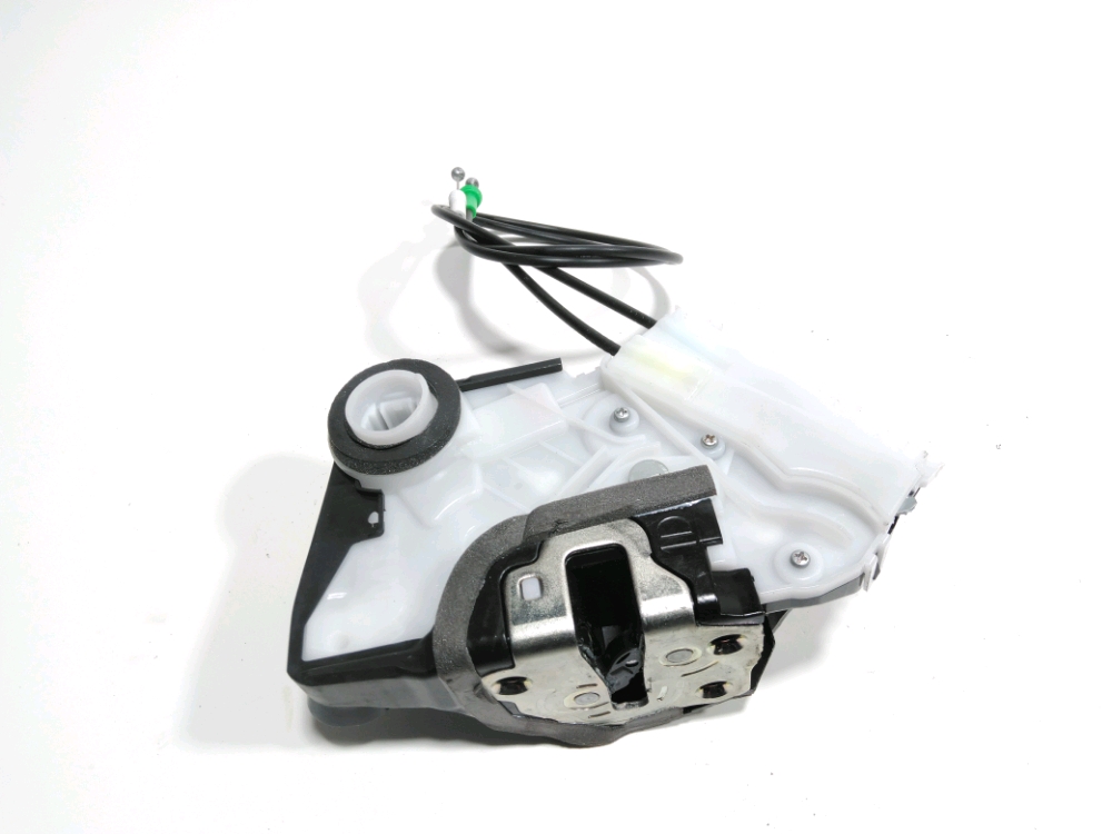 Serrure de porte avant gauche