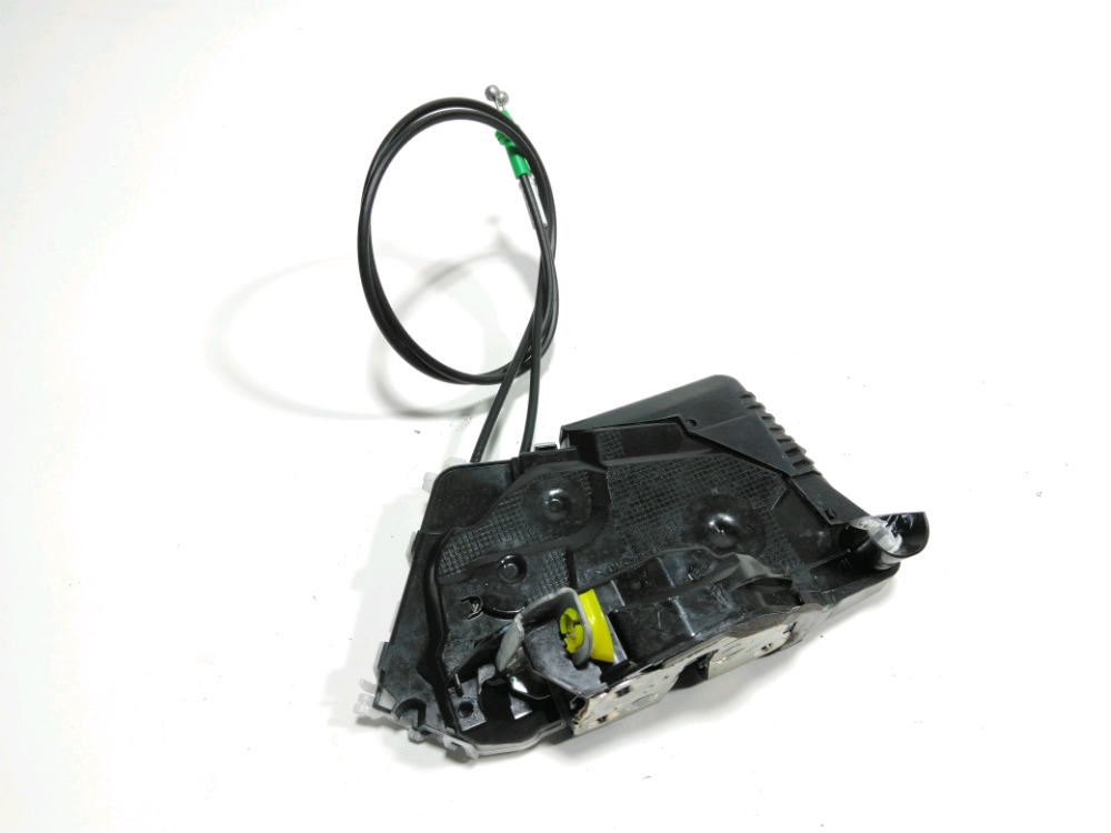 Serrure de porte avant gauche