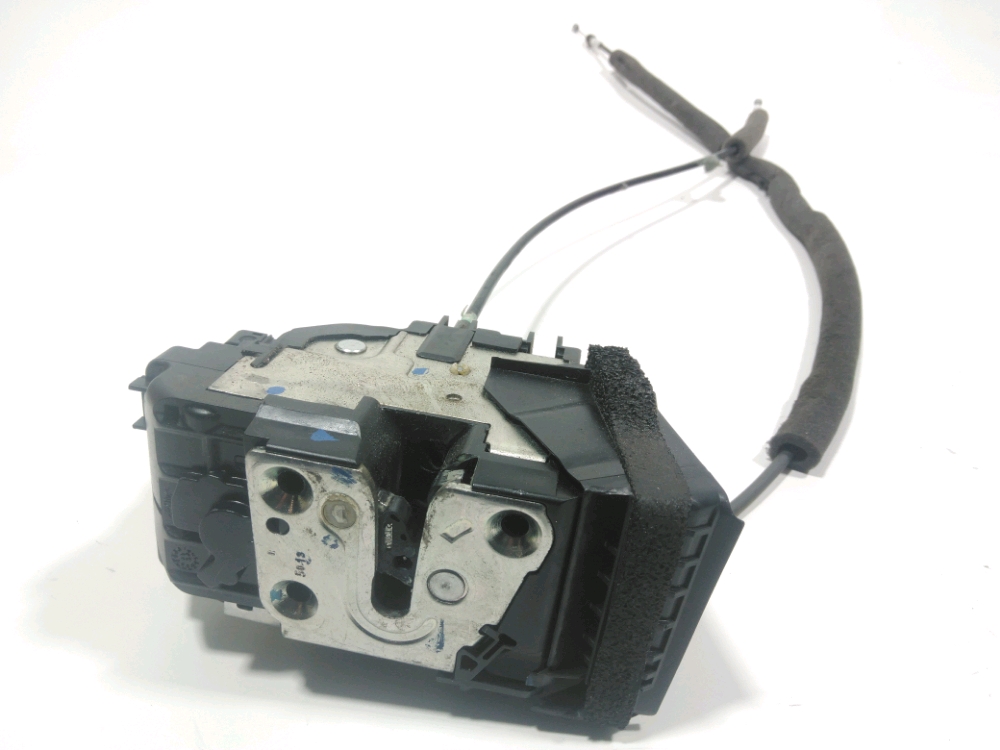 Serrure de porte avant droite