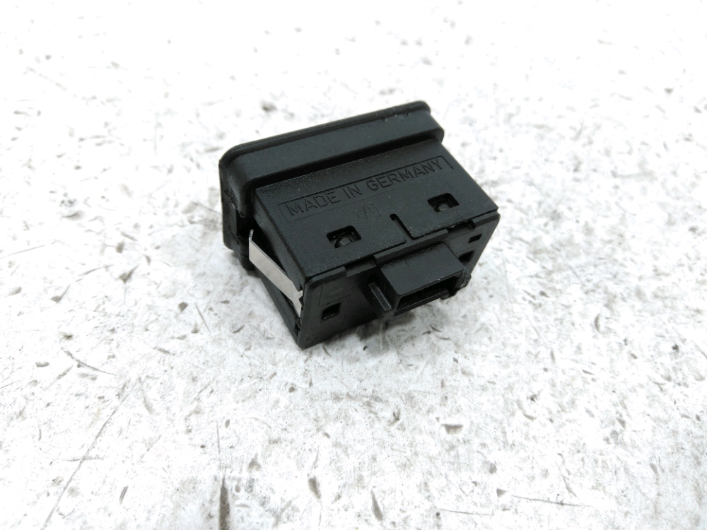 Commande lève-vitre arrière gauche