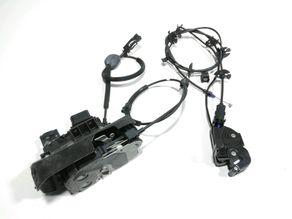 Serrure de porte avant droite