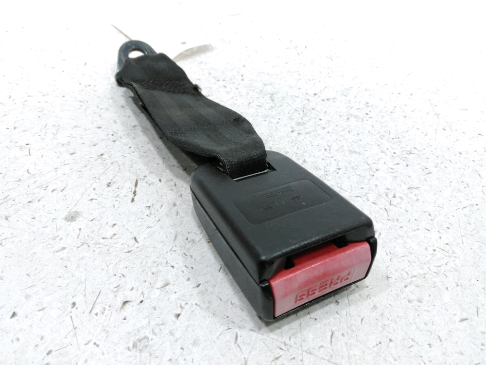 Ancrage ceinture arrière central