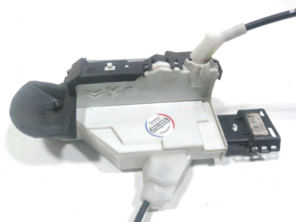 Serrure de porte avant gauche