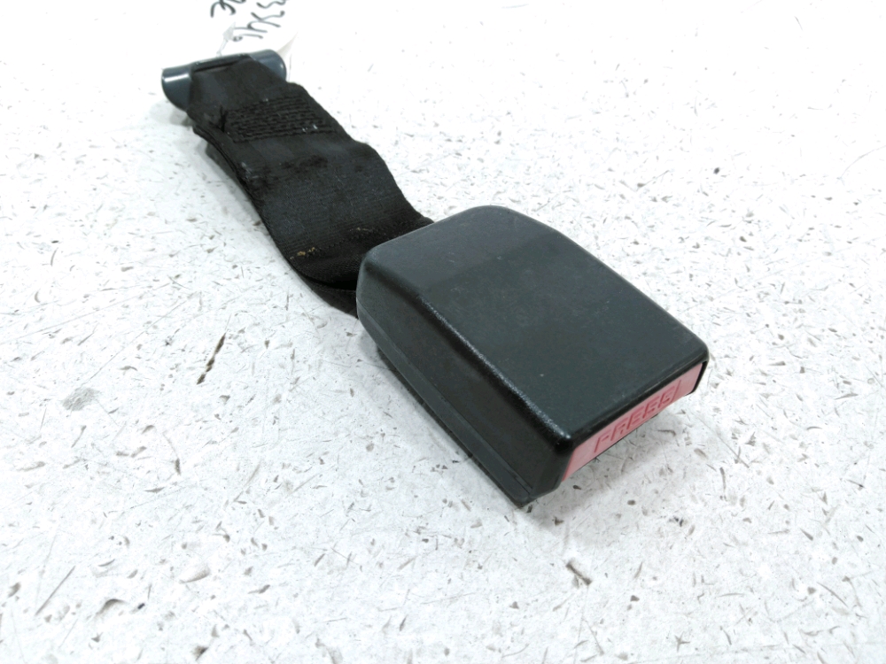 Ancrage ceinture arrière central