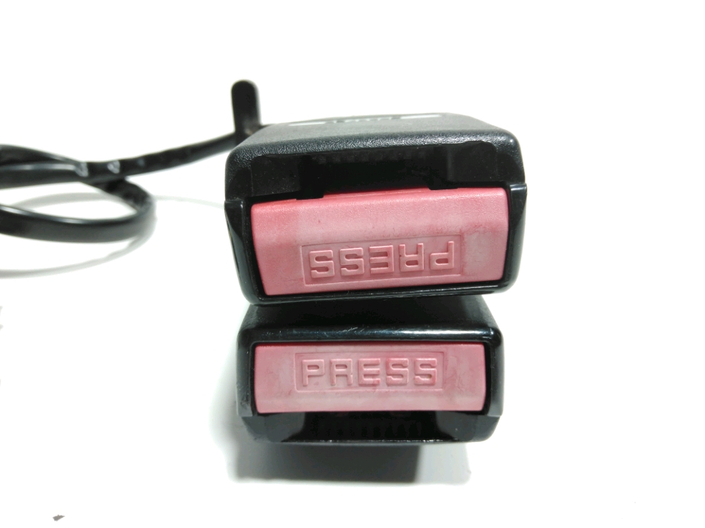 Ancrage ceinture arrière droit