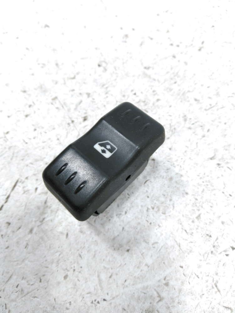 Commande lève-vitre avant gauche