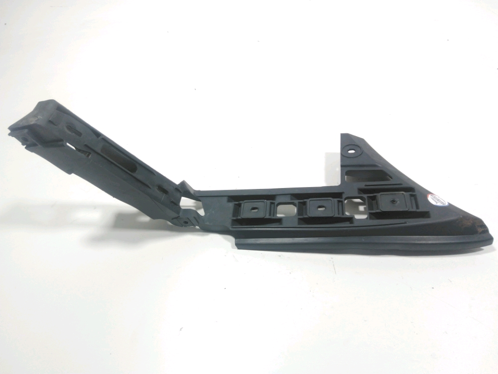 Support droit de pare-choc arrière