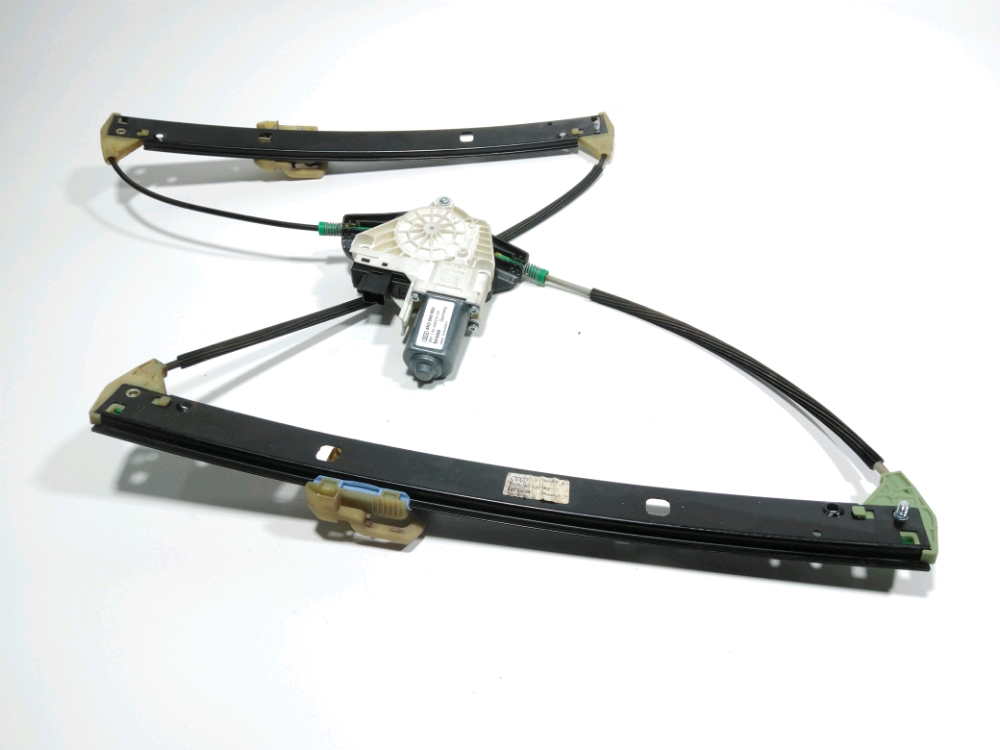 Lève-vitre électrique avant droit