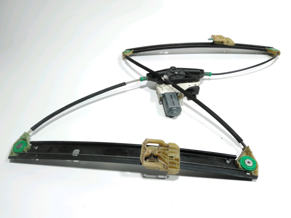 Lève-vitre électrique avant droit