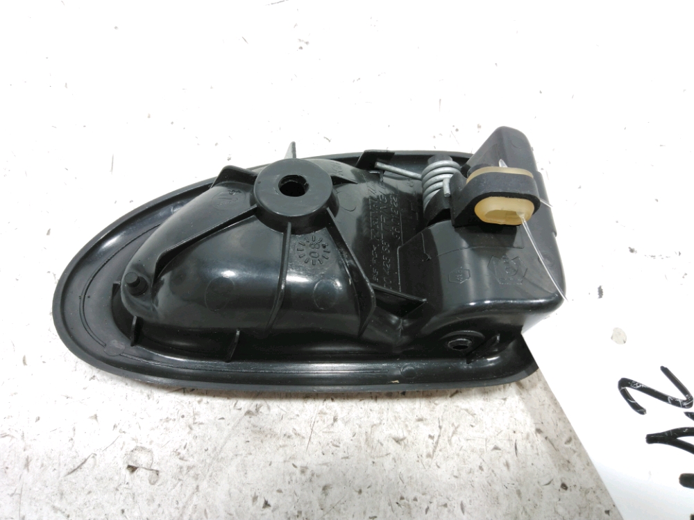 Poignée intérieure porte arrière gauche