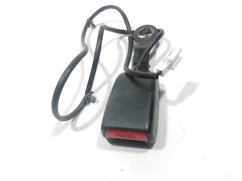 Ancrage ceinture avant gauche