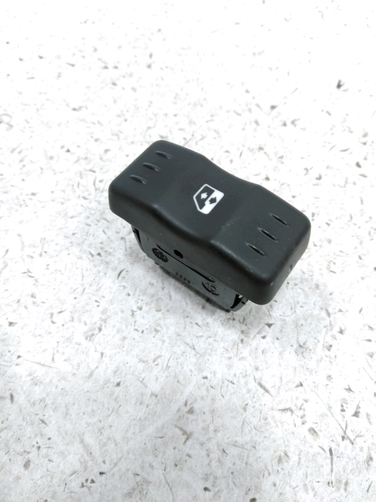 Commande lève-vitre avant gauche