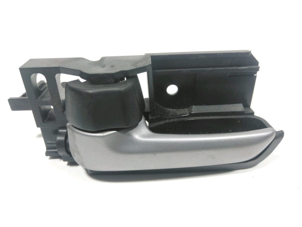 Poignee interieure porte arriere gauche