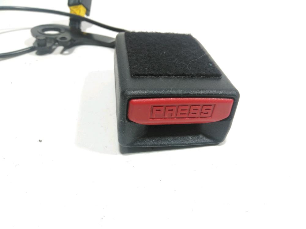 Ancrage ceinture arrière droit