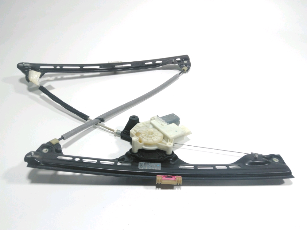 Lève-vitre électrique avant droit