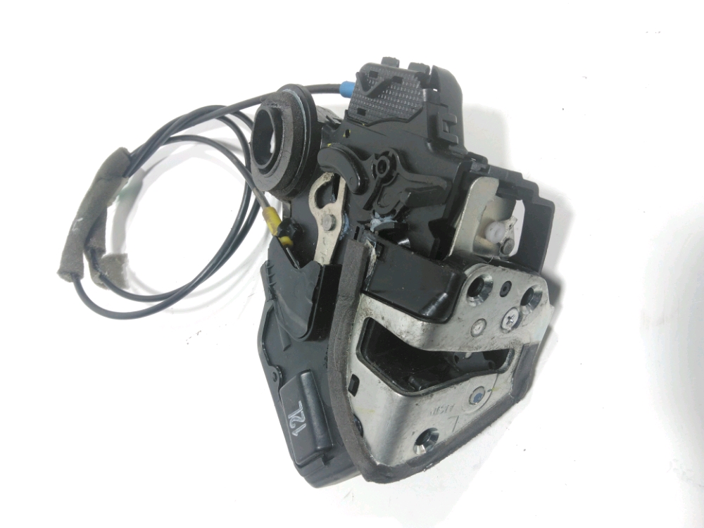 Serrure de porte arrière gauche