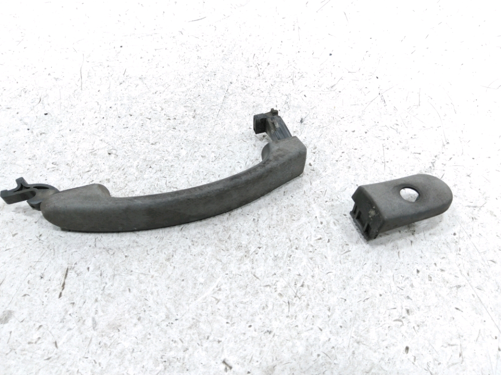 Poignee exterieure avant gauche