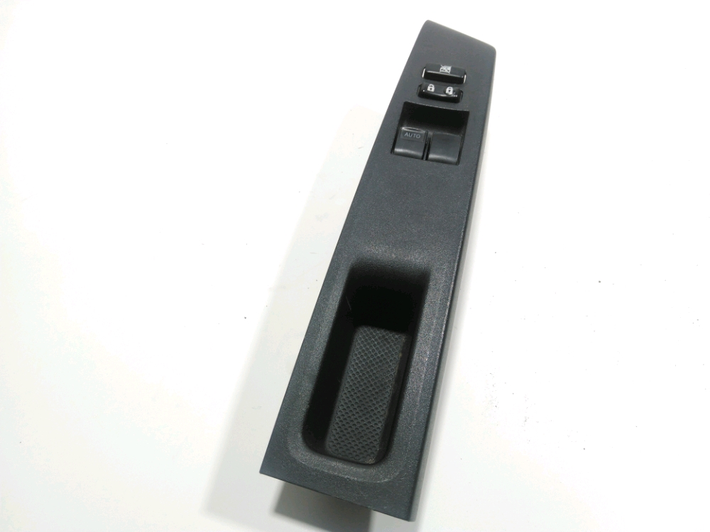 Commande lève-vitre avant gauche