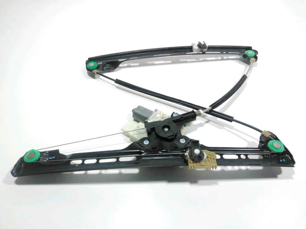 Lève-vitre électrique avant droit