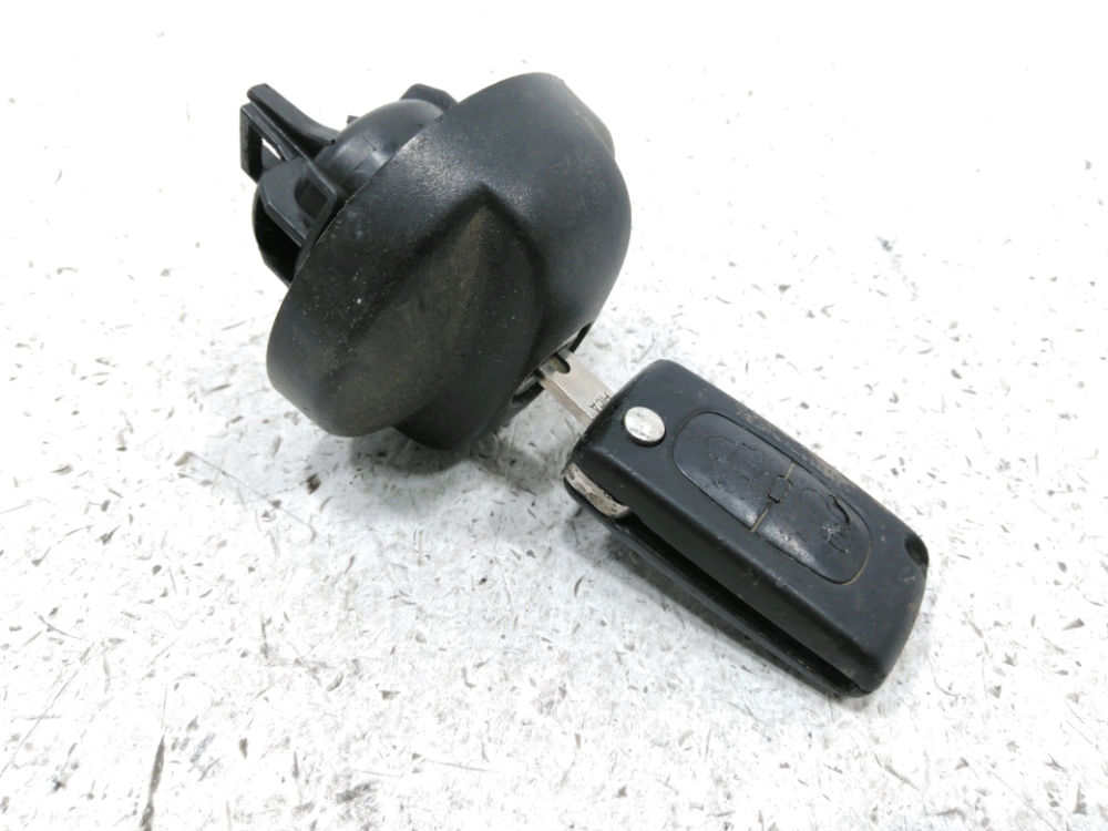 Bouchon de réservoir à carburant