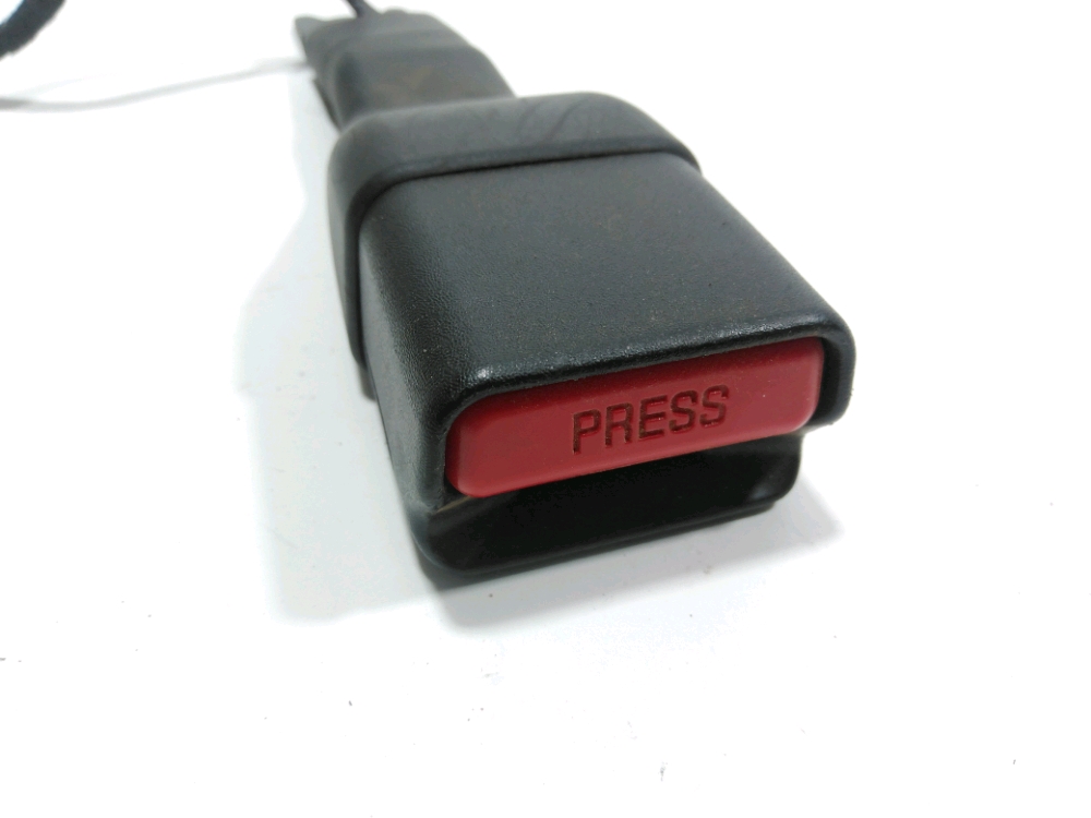 Ancrage ceinture avant gauche