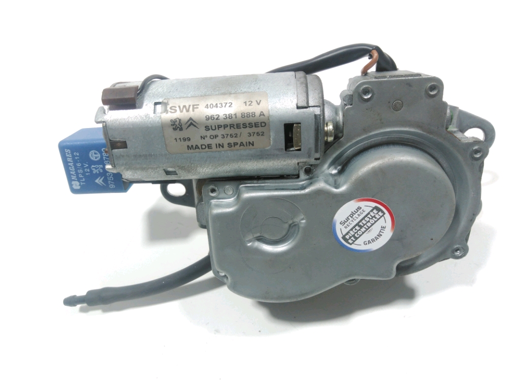 Moteur d'essuie glace arrière