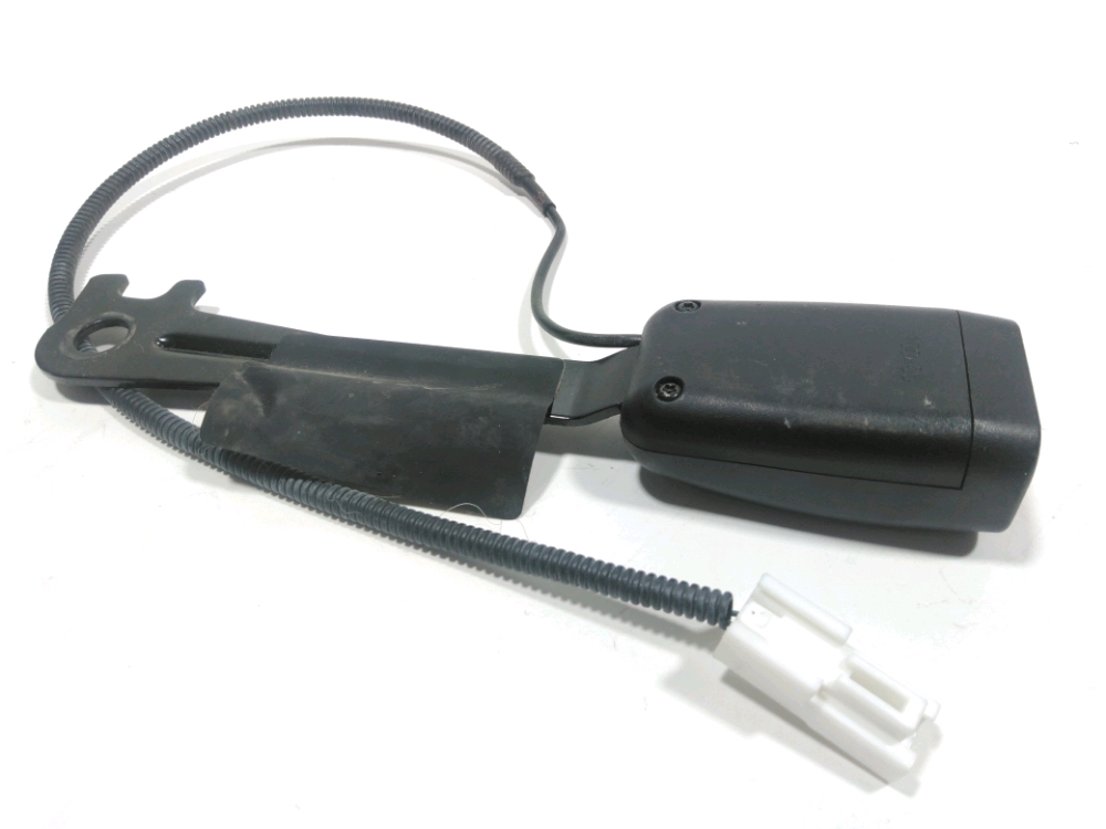 Ancrage ceinture avant droit