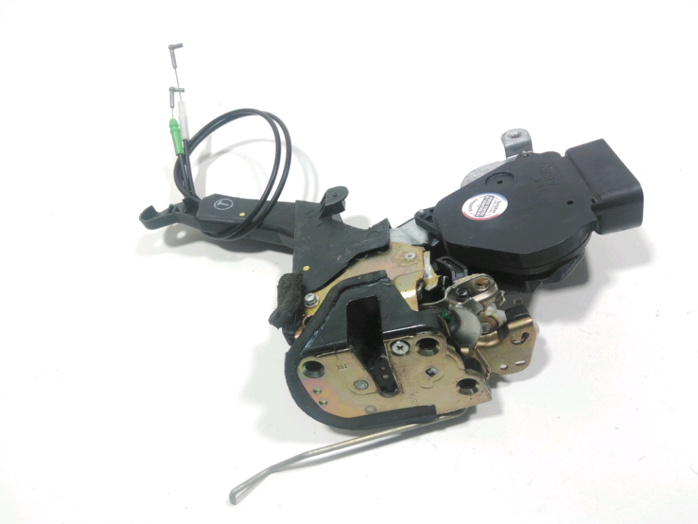 Serrure de porte avant gauche