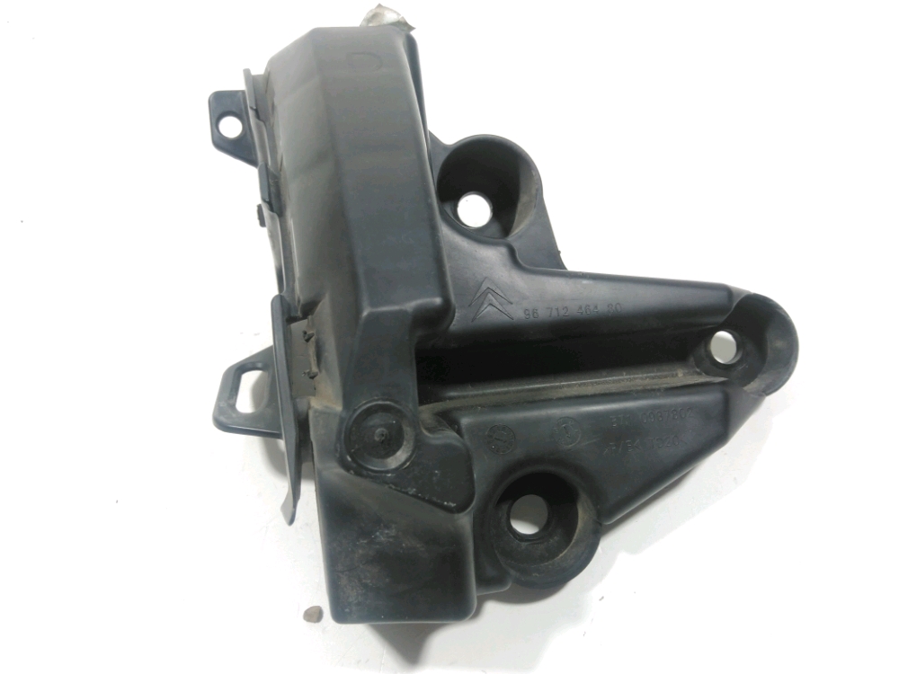 Support droit de pare-choc arrière