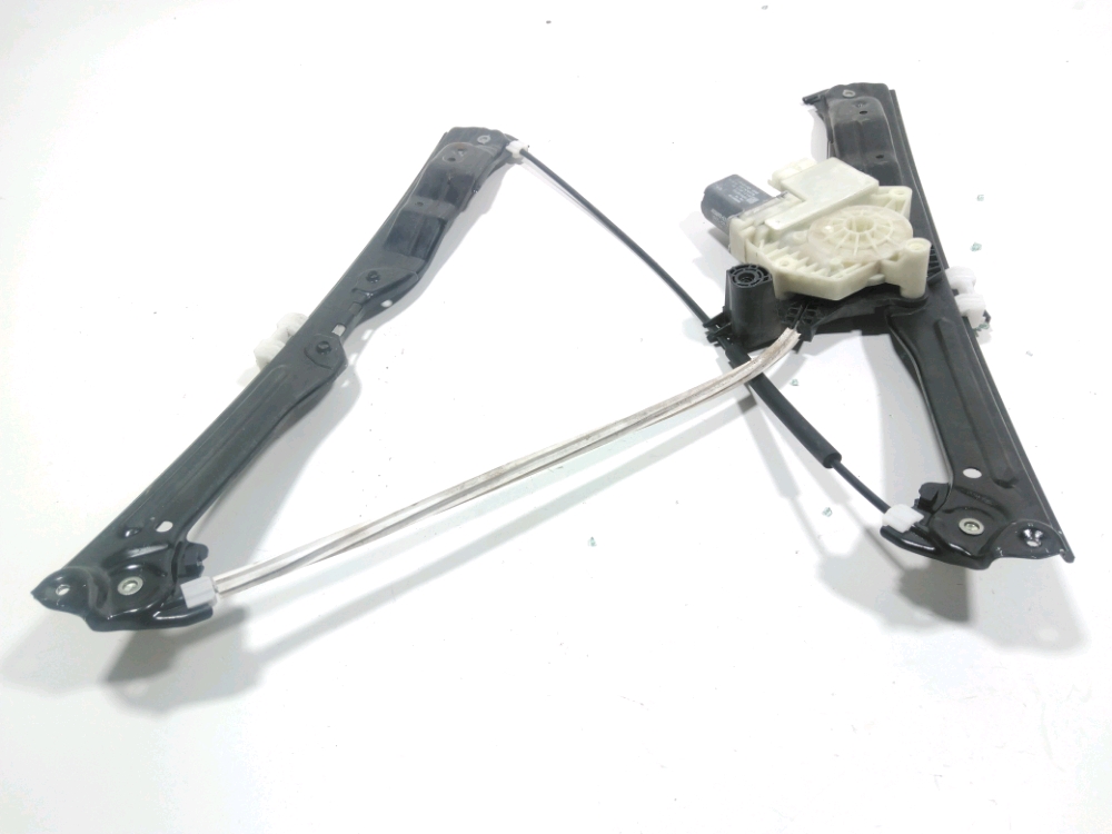 Lève-vitre électrique avant droit