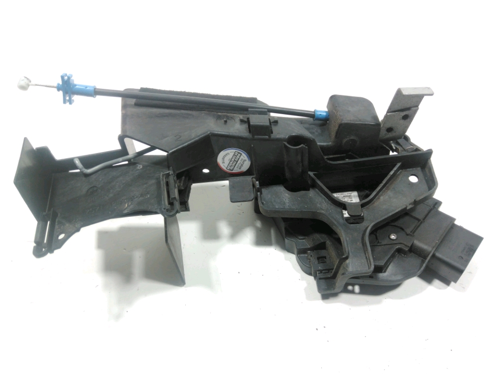 Serrure de porte avant gauche