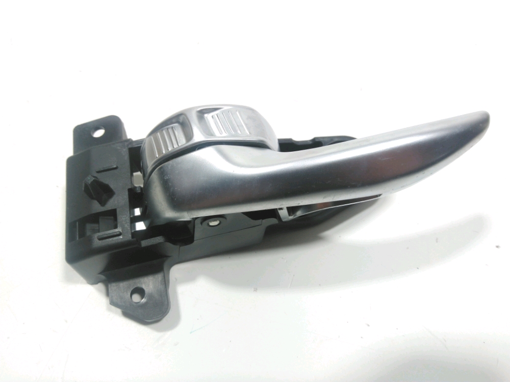 Poignée intérieure porte arrière gauche