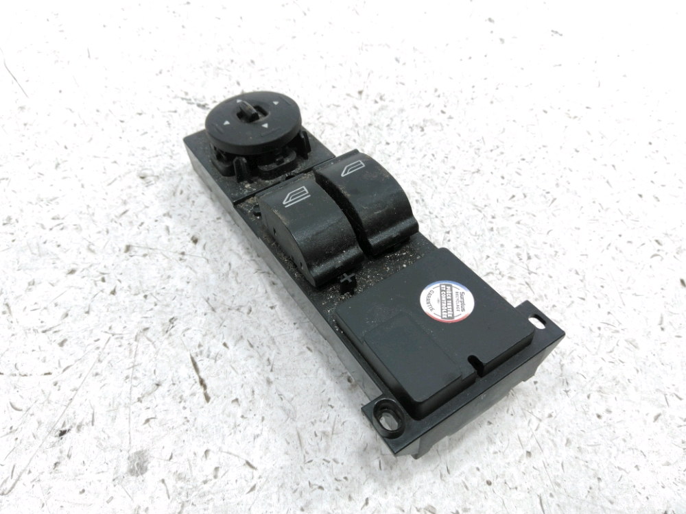 Commande lève-vitre avant gauche