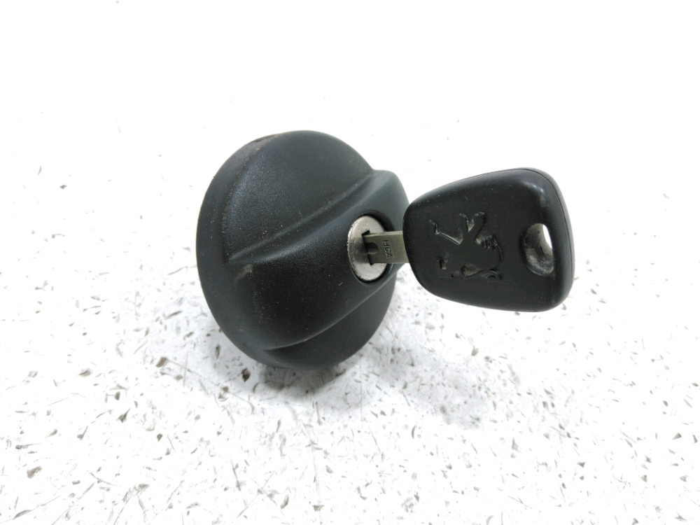Bouchon de réservoir à carburant