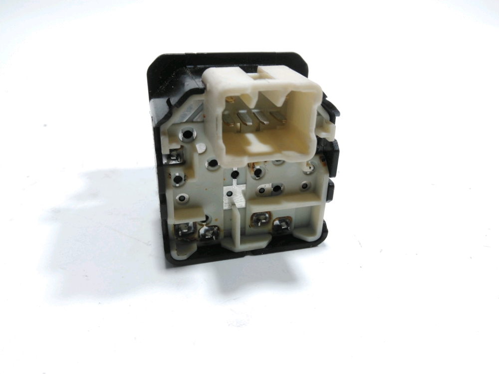 Commande lève-vitre avant gauche