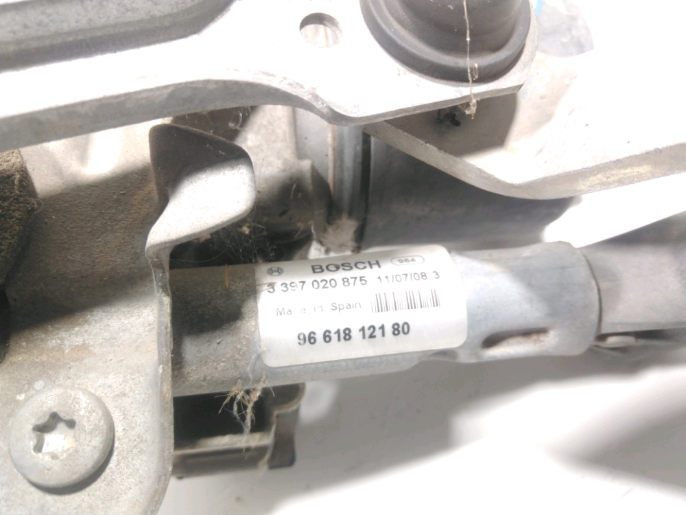 Mécanisme + moteur d'essuie glace avant