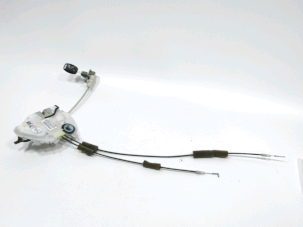 Serrure de porte avant gauche