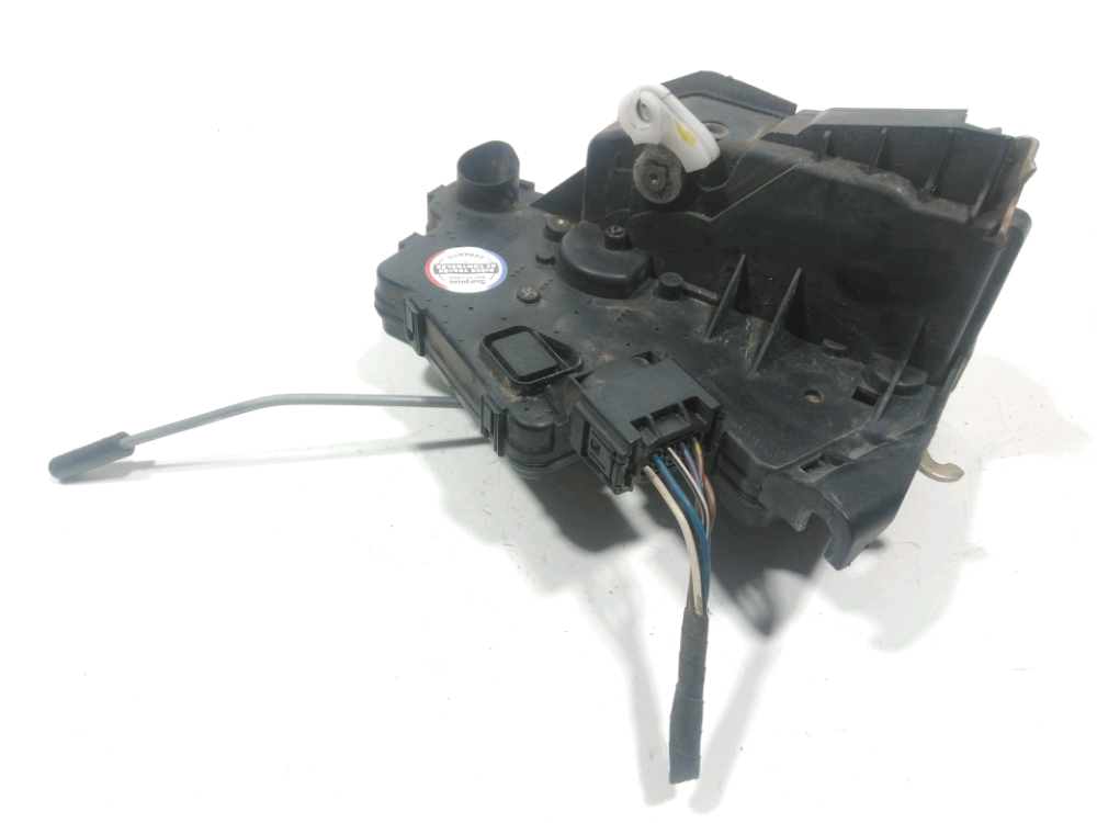 Serrure de porte avant gauche