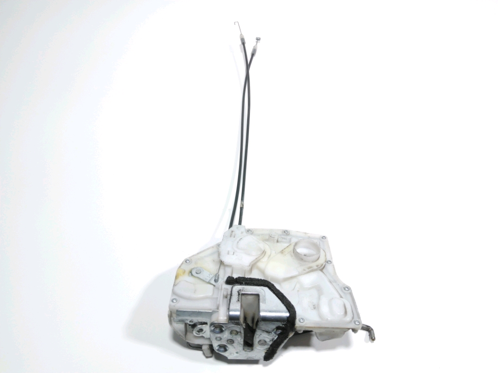 Serrure de porte avant droite