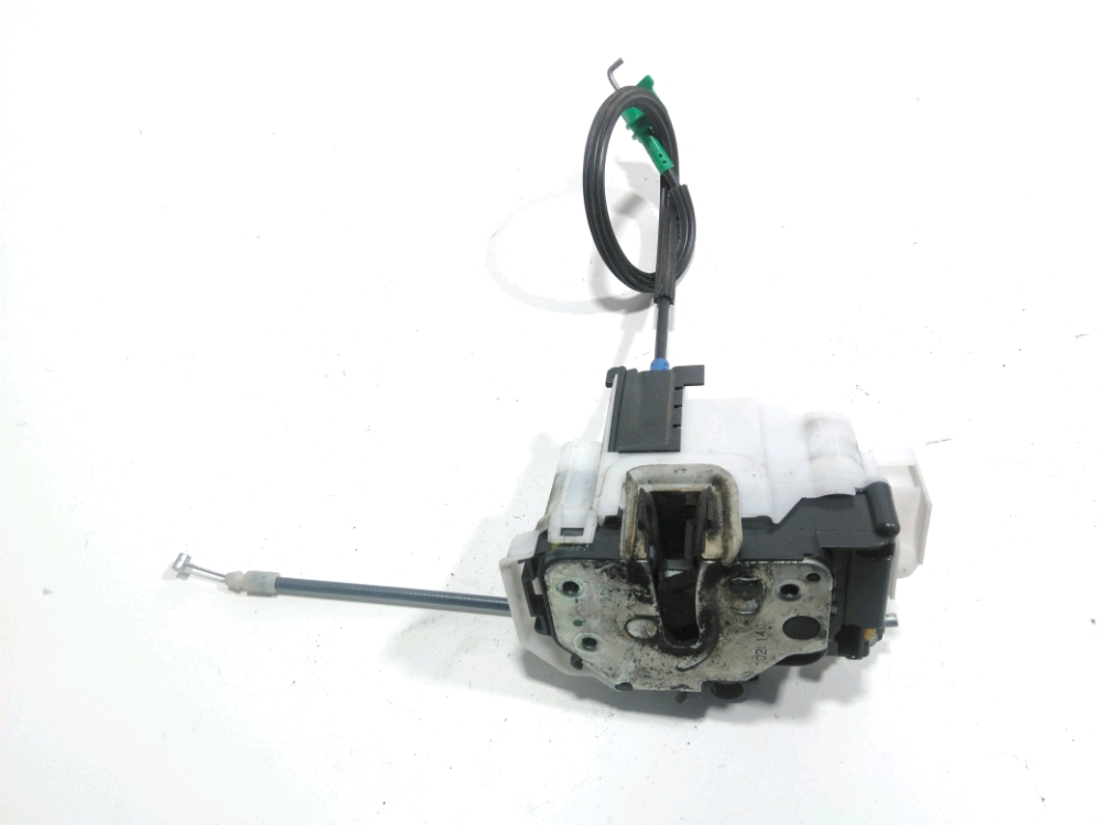 Serrure de porte avant gauche