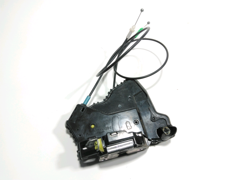 Serrure de porte avant gauche