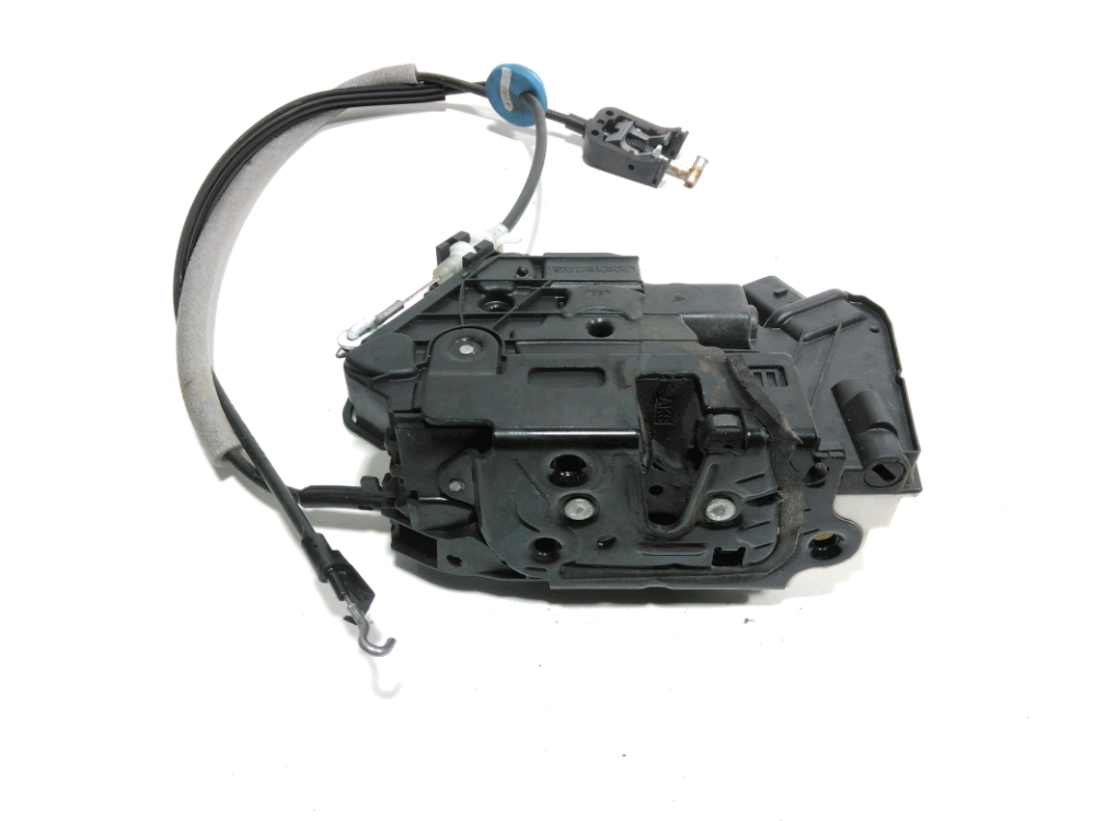 Serrure de porte avant droite